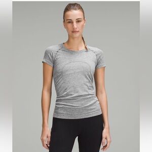 Lululemon Swiftly Tech 2.0 Short Sleeve Slate/White Sz 4